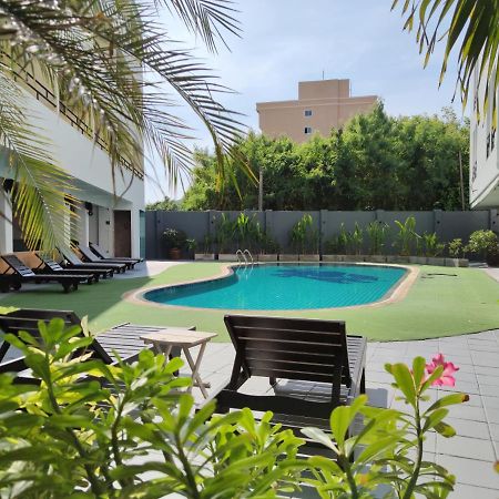 The Chanthong Residence And Hotel Pattaya Luaran gambar